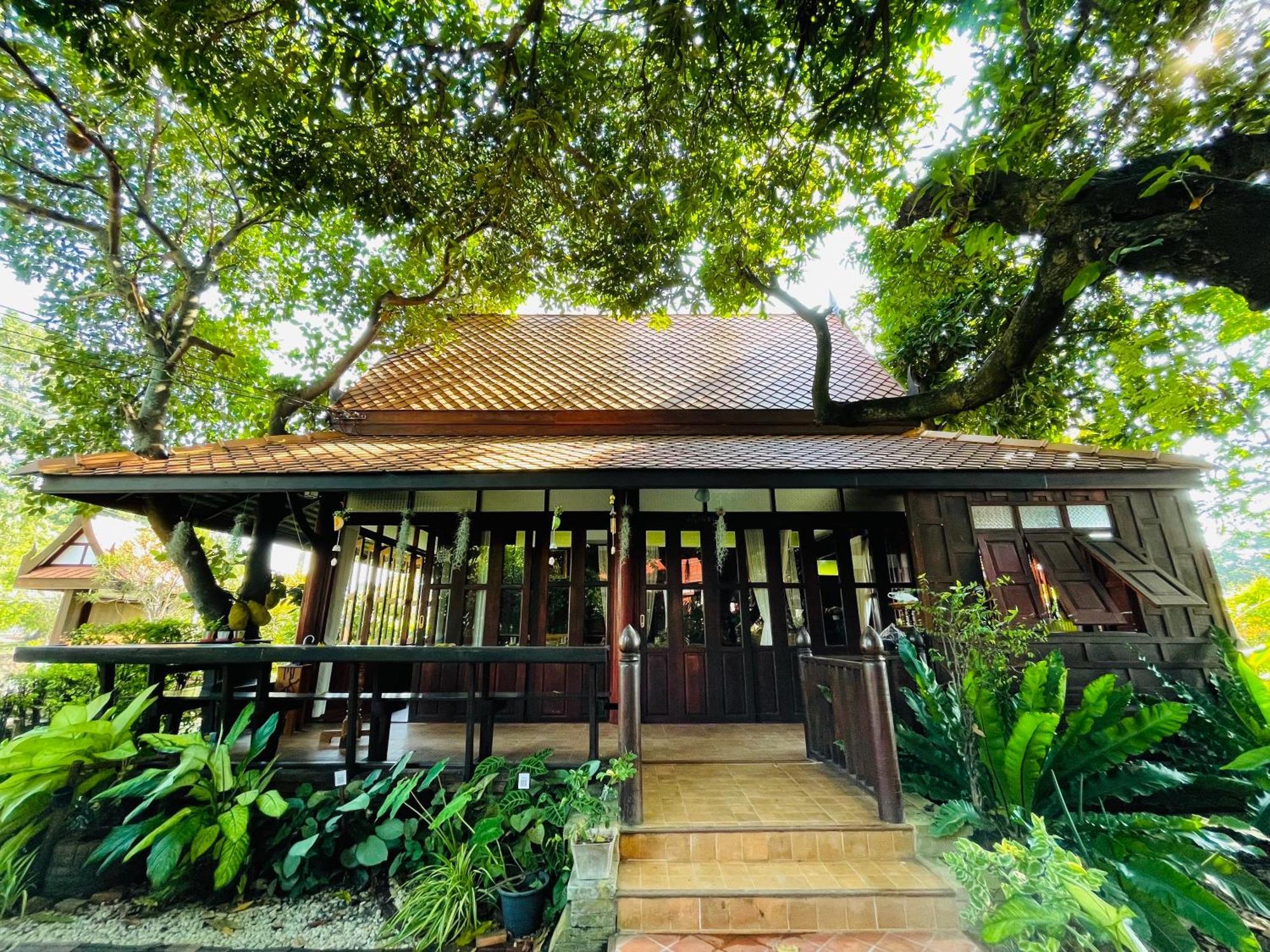 Baan Lhang Wangh บ้านหลังวัง Phitsanulok Eksteriør bilde