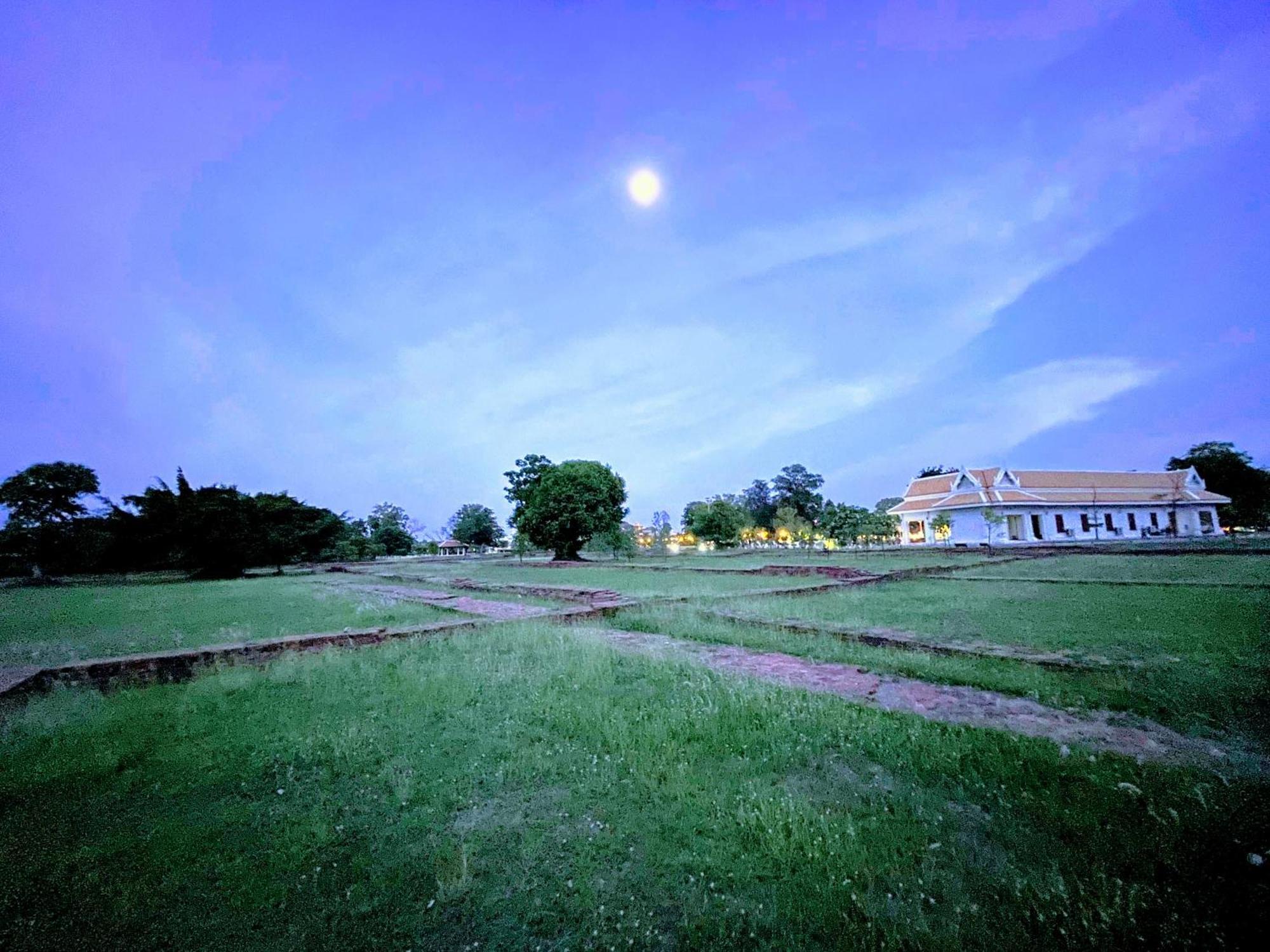 Baan Lhang Wangh บ้านหลังวัง Phitsanulok Eksteriør bilde