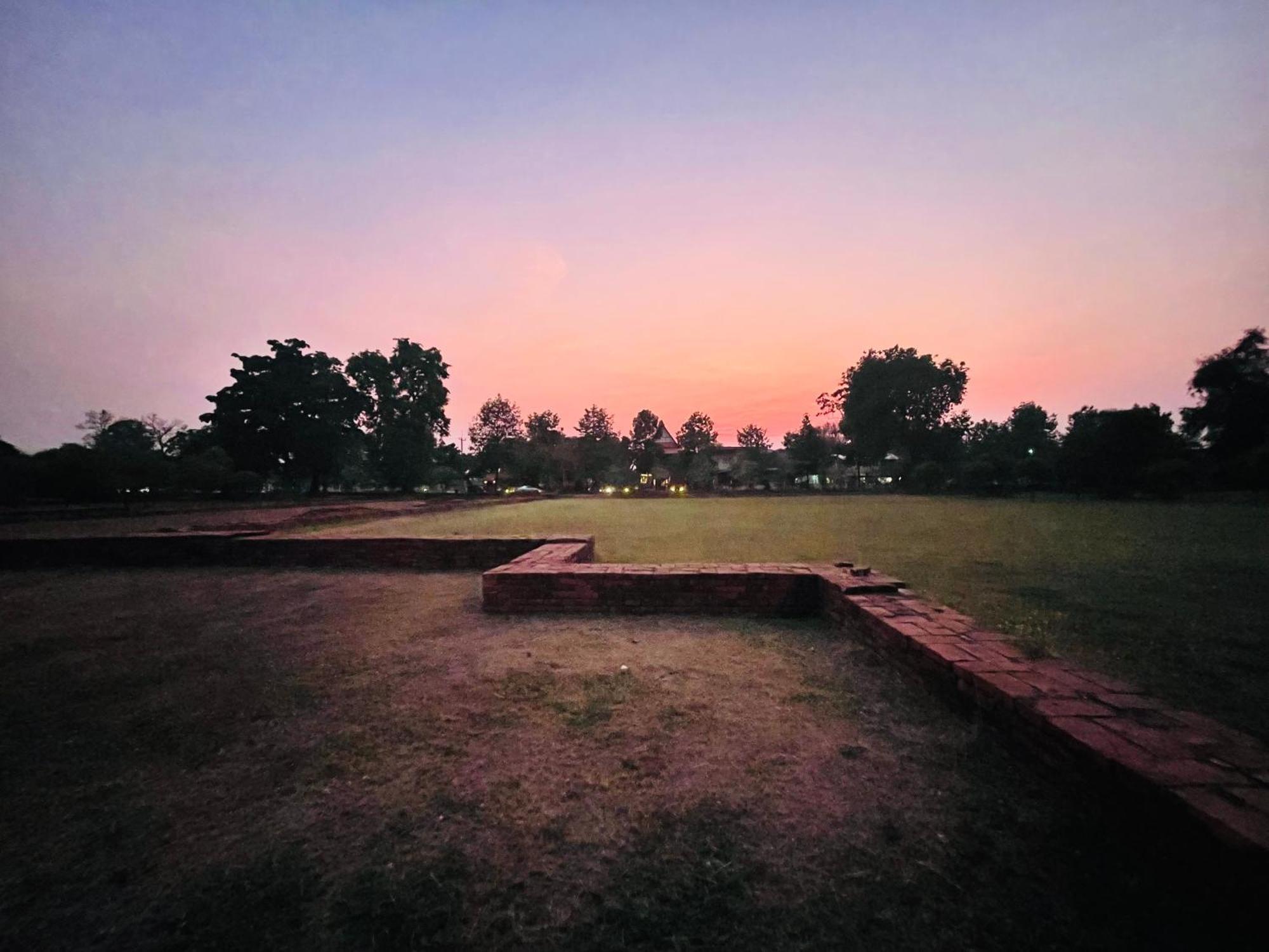 Baan Lhang Wangh บ้านหลังวัง Phitsanulok Eksteriør bilde